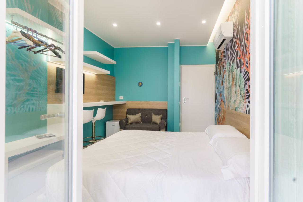 Abissi Room One Step From The Sea Trani Buitenkant foto